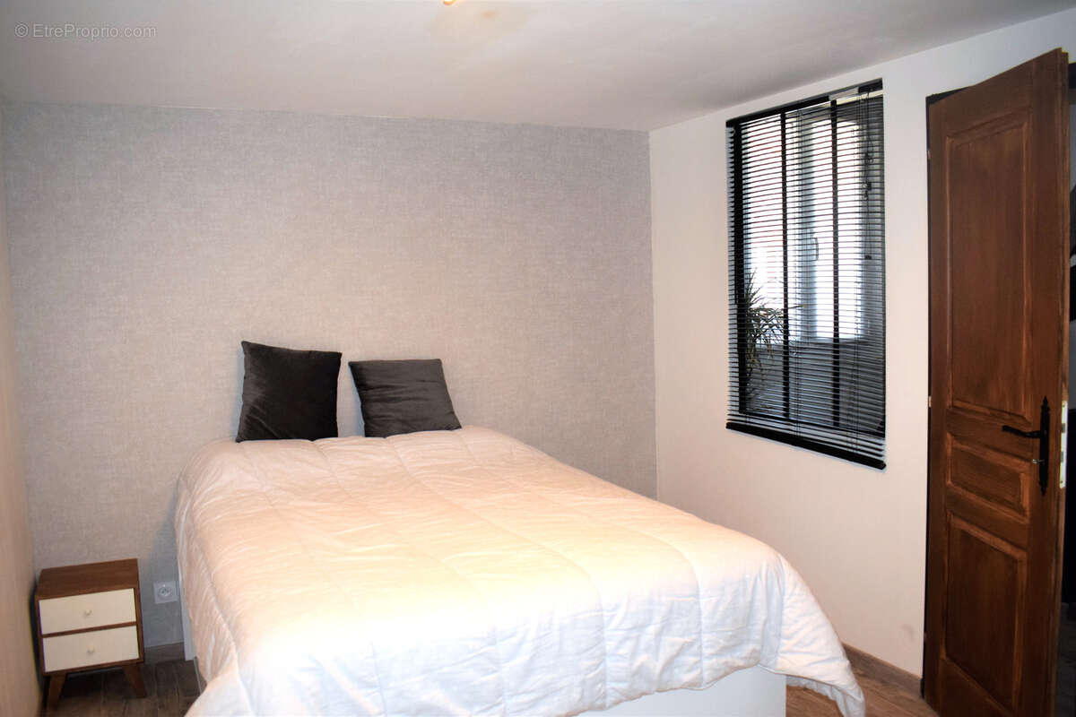 Maison à VILLEMOLAQUE