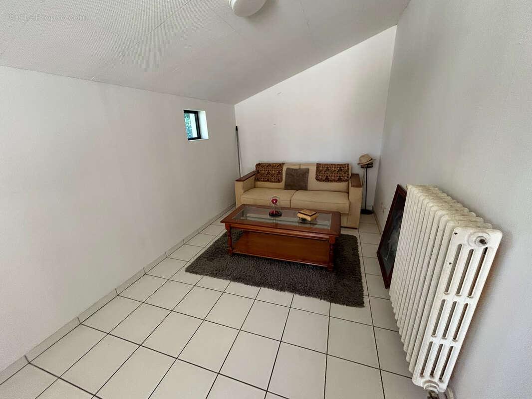 Maison à CHAMPCEVINEL