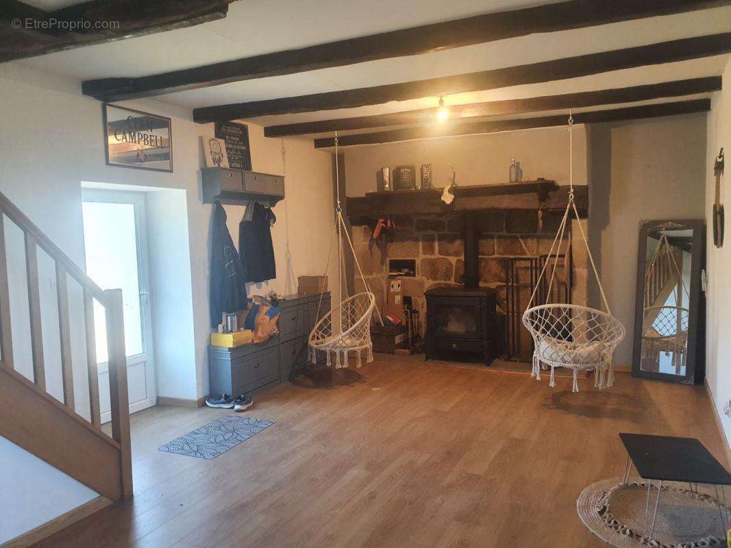 Maison à SAINT-JULIEN-AUX-BOIS