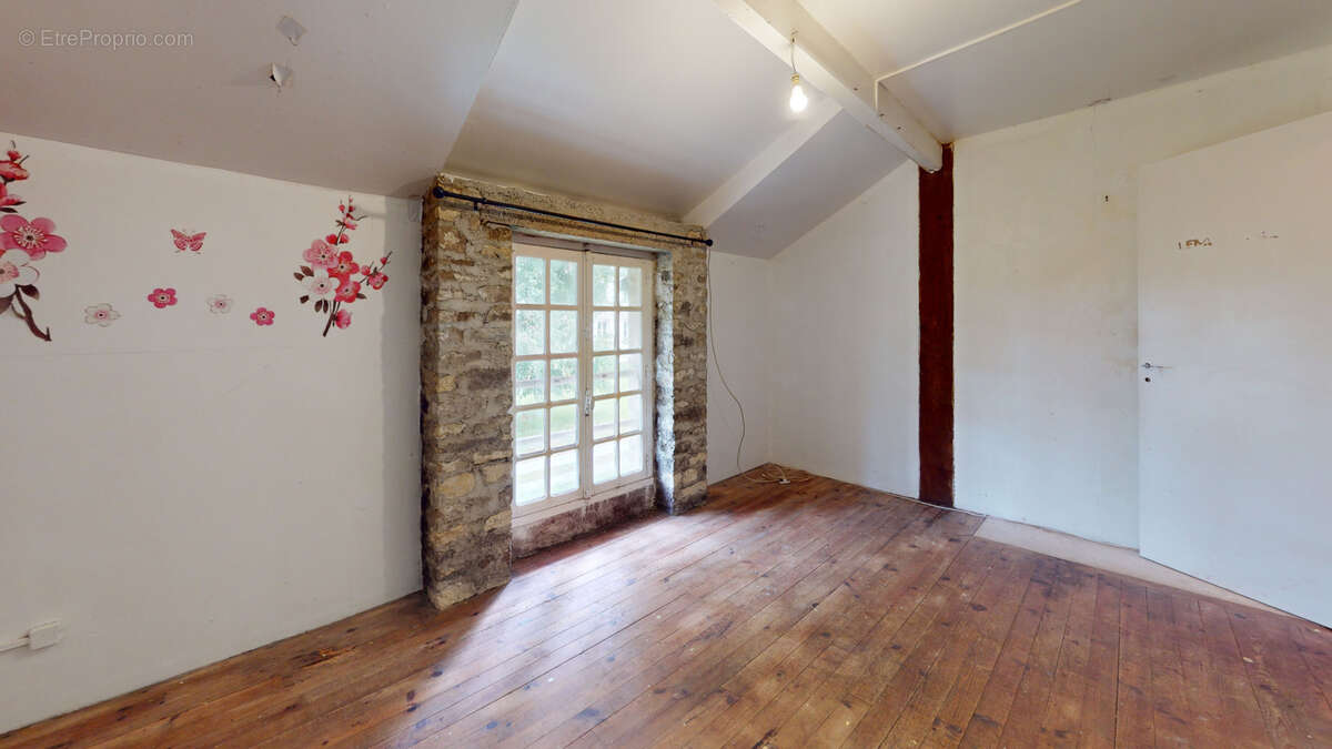 Maison à COLLEVILLE-SUR-MER