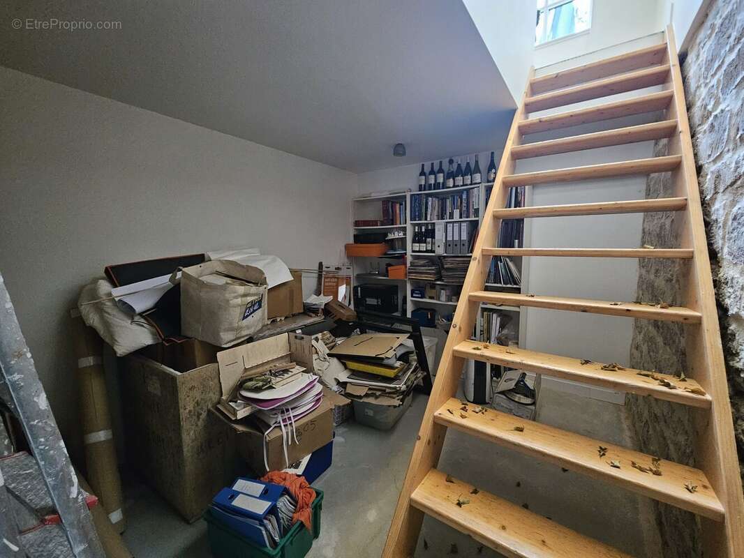 sous-sol - Commerce à PARIS-11E