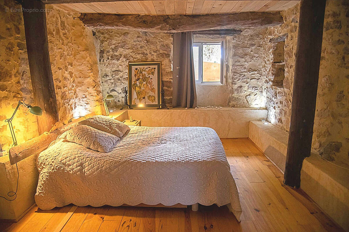 Maison à GOUDARGUES