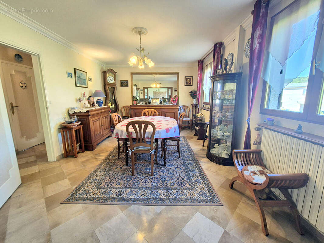 Maison à ELANCOURT