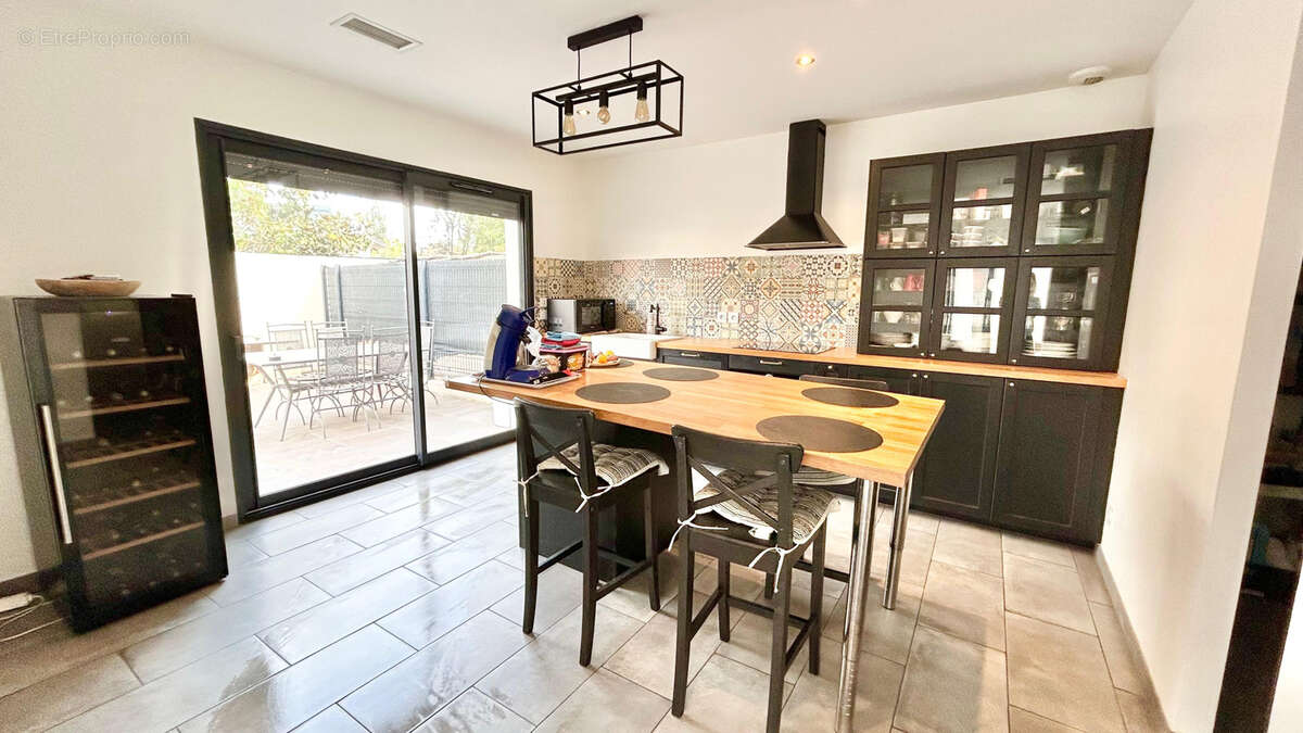 Maison à SAINT-ESTEVE