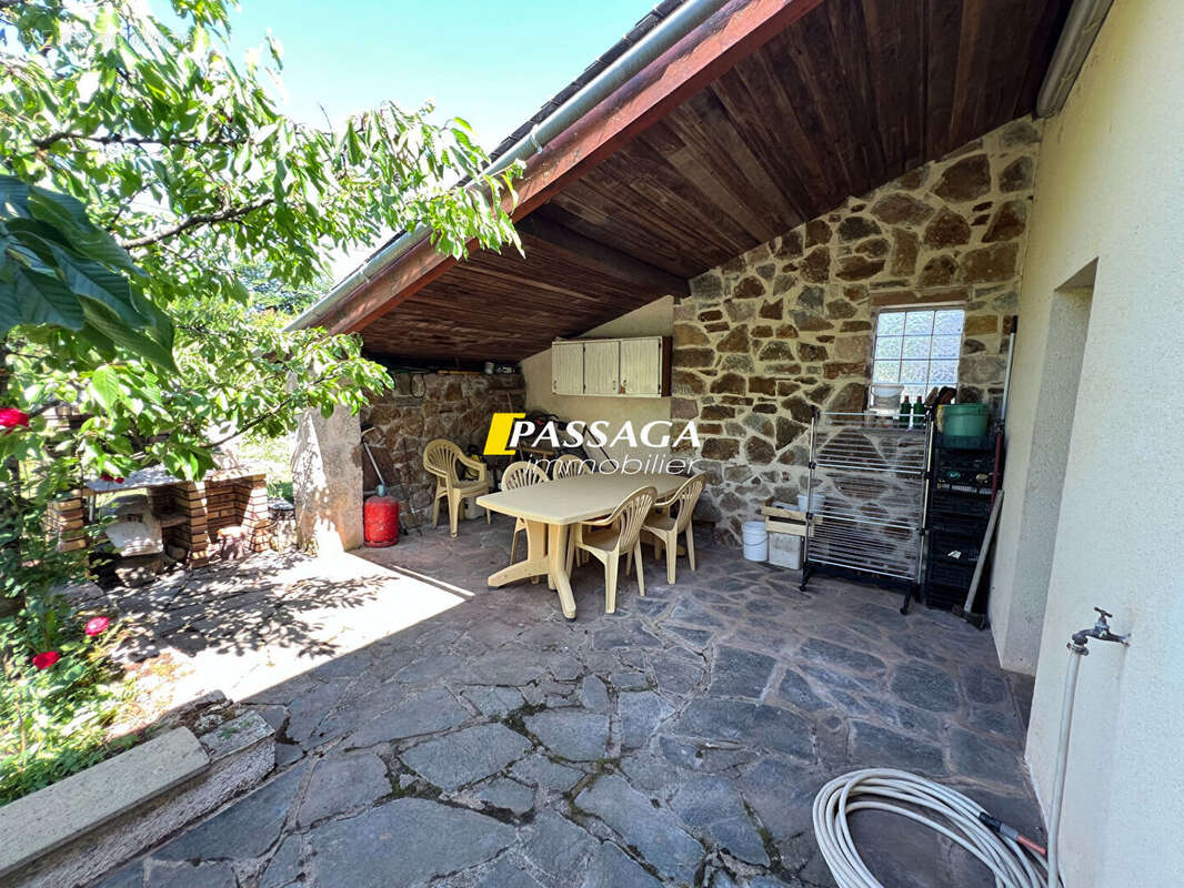 Maison à ONET-LE-CHATEAU