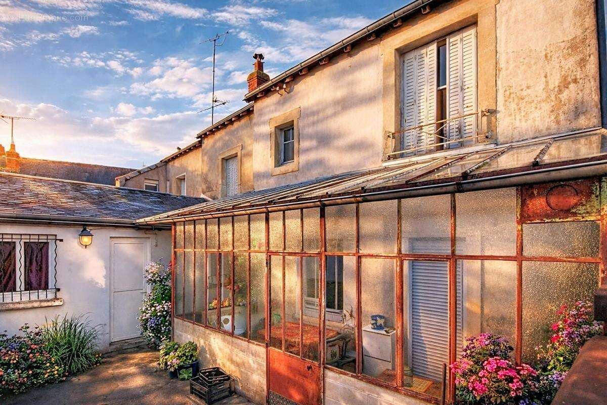 Maison de ville, 7 pièce(s) 140 m2 5 chbres avec garage - photo 2