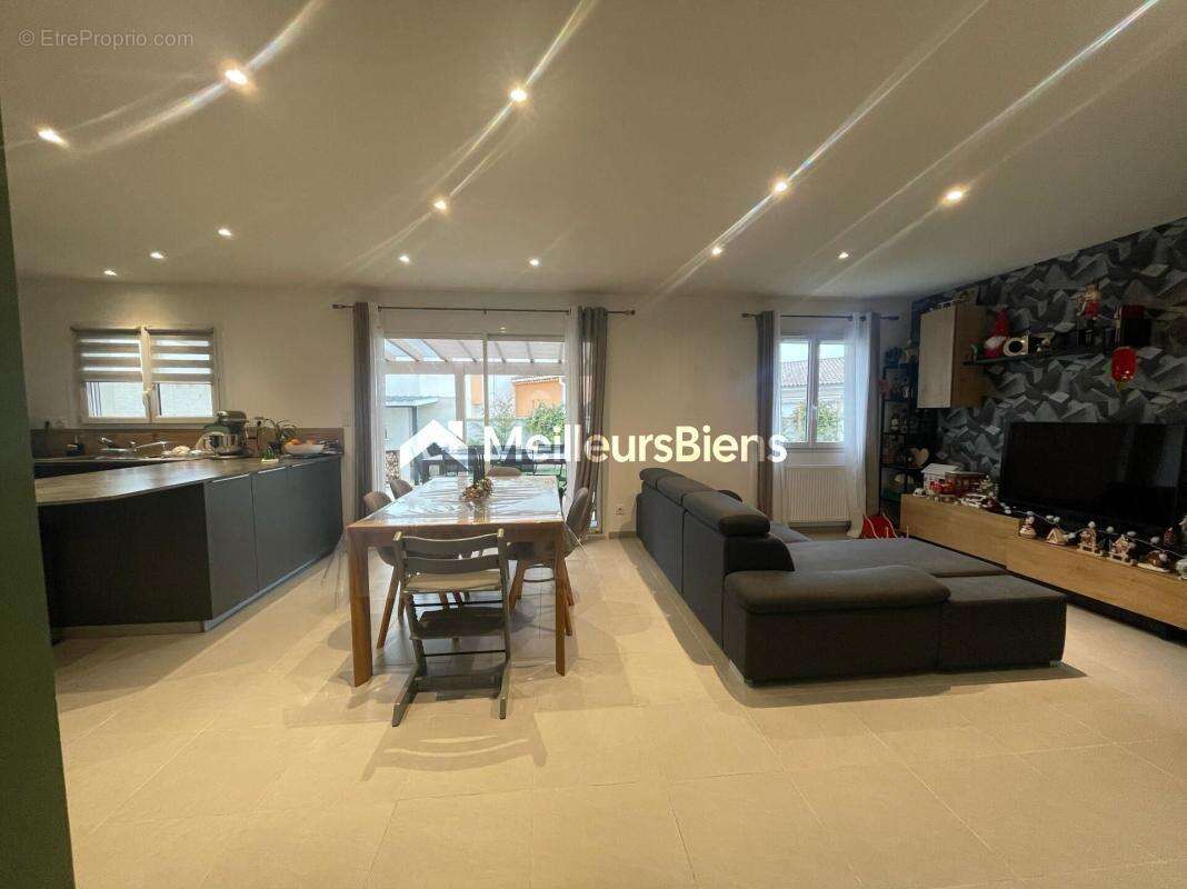 Maison à BEAUMONT-MONTEUX