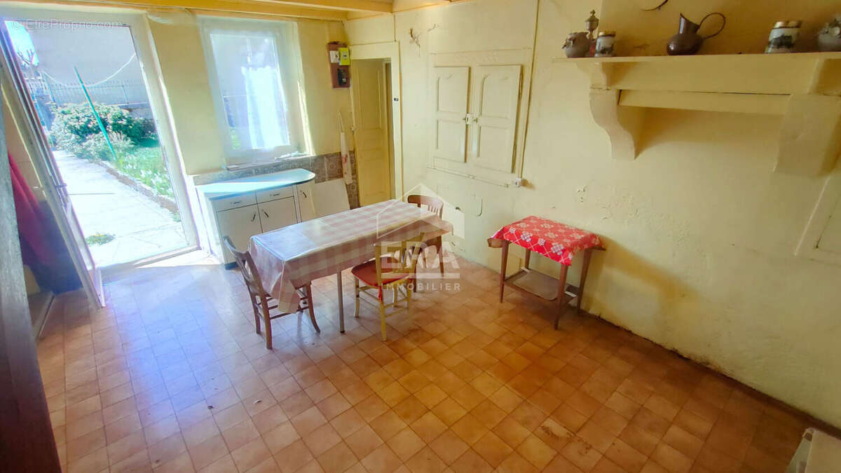 Maison à HAUTEVILLE-LOMPNES