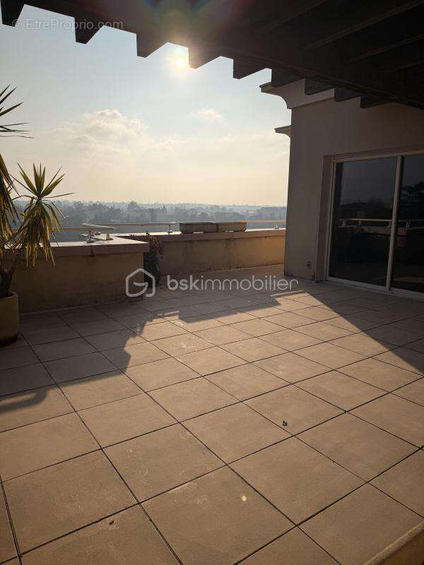 Appartement à ROMANS-SUR-ISERE