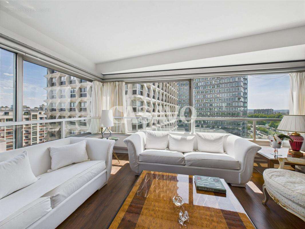 Appartement à PARIS-15E