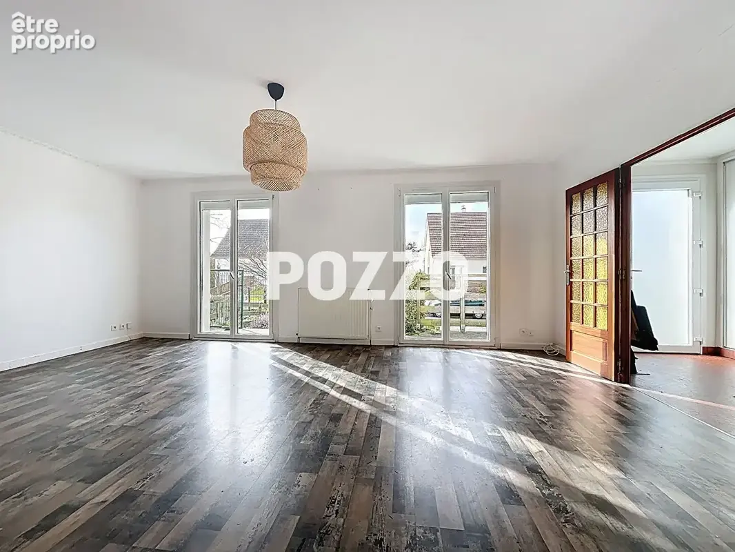 A vendre. saint-lô. beaux volumes avec vie de plain-pied. jardin de 600m² env. - photo 5