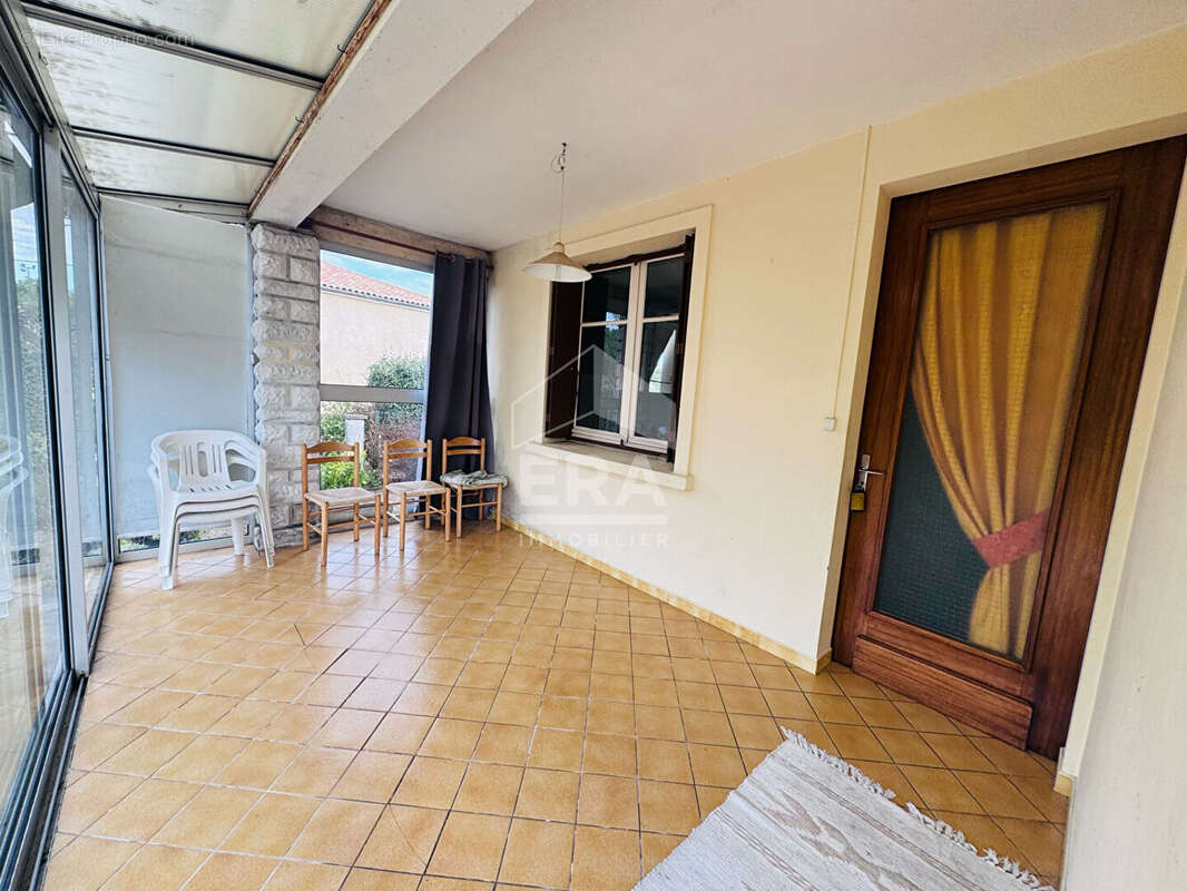 Maison 6 pièces dont 4 chambres à vendre à Berson - photo 3