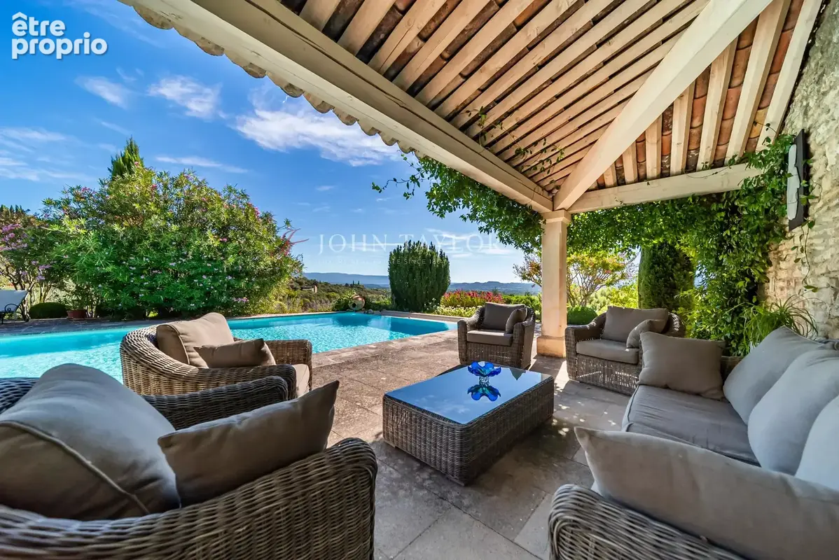 Propriété de prestige en pierre à vendre à Gordes  Vue panoramique sur le Luberon - photo 10