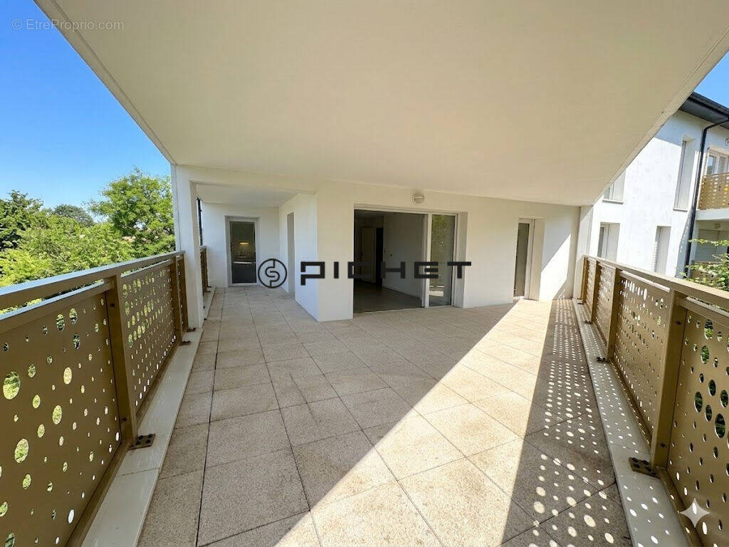 Appartement à VILLENAVE-D'ORNON