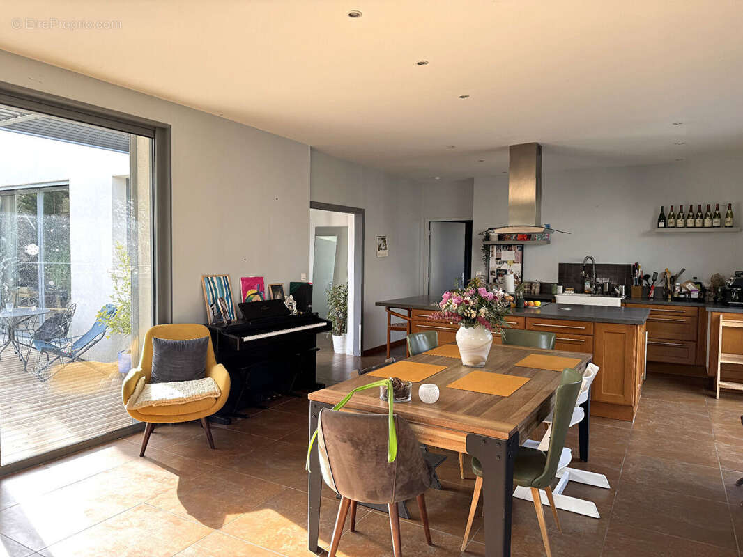 Maison à VILLENEUVE-LES-AVIGNON