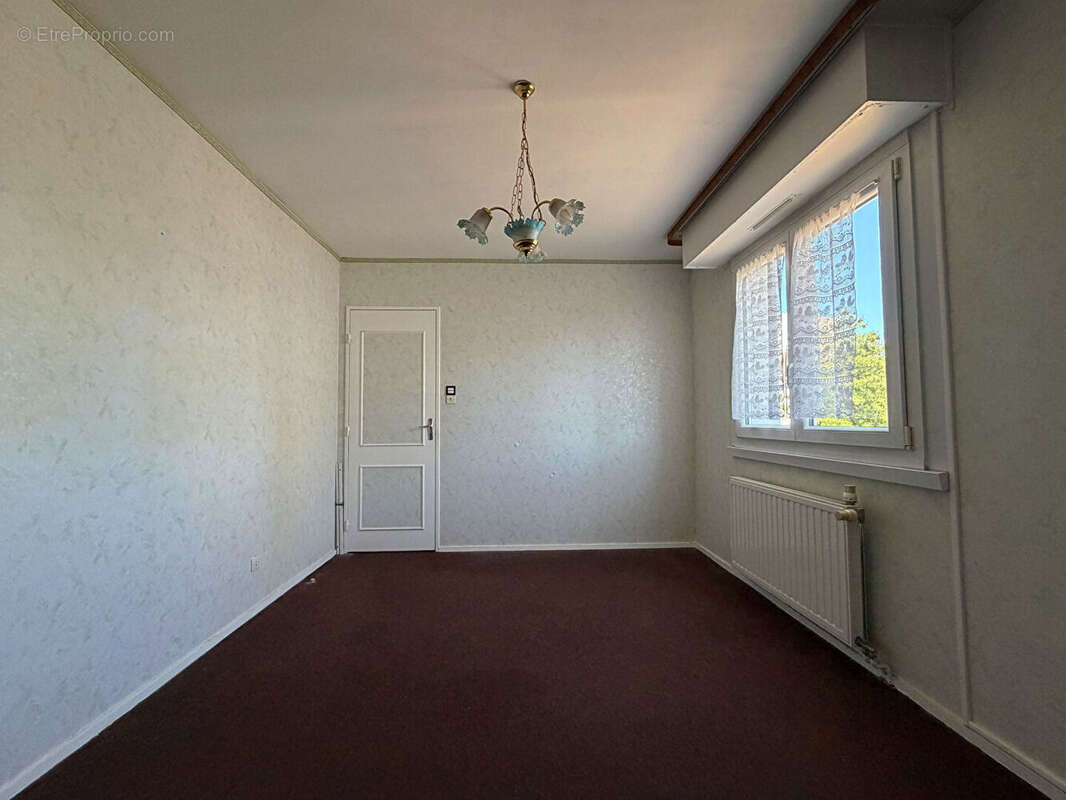 Maison 5 pièces - 110m² avec jardin à rénover - photo 5
