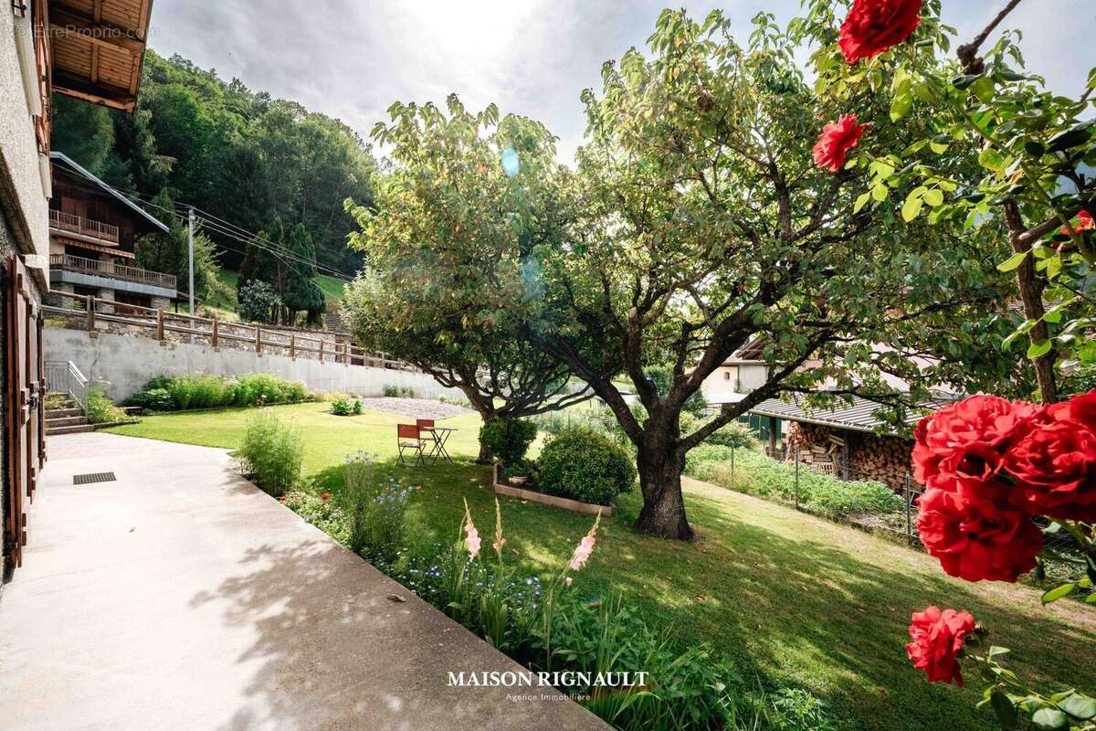 Maison 125 m² à Seez  - photo 2