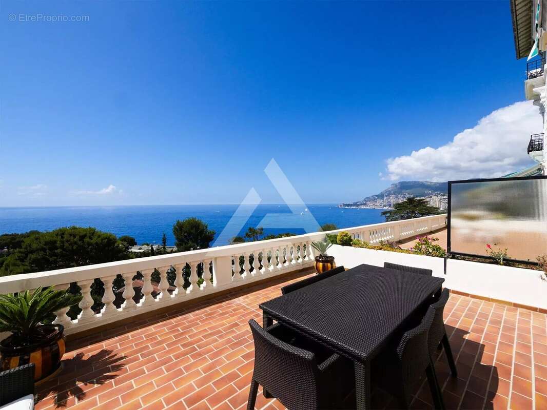 Appartement à ROQUEBRUNE-CAP-MARTIN