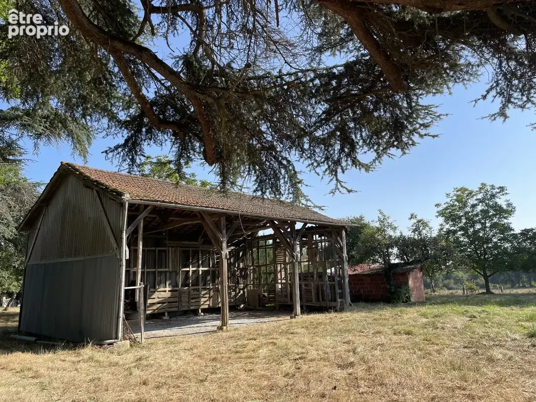 Maison a renover avec dependances sur 10ha  de terrain - photo 24