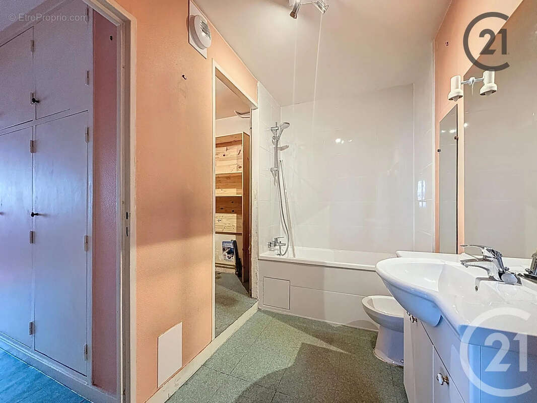 Appartement à COMBS-LA-VILLE
