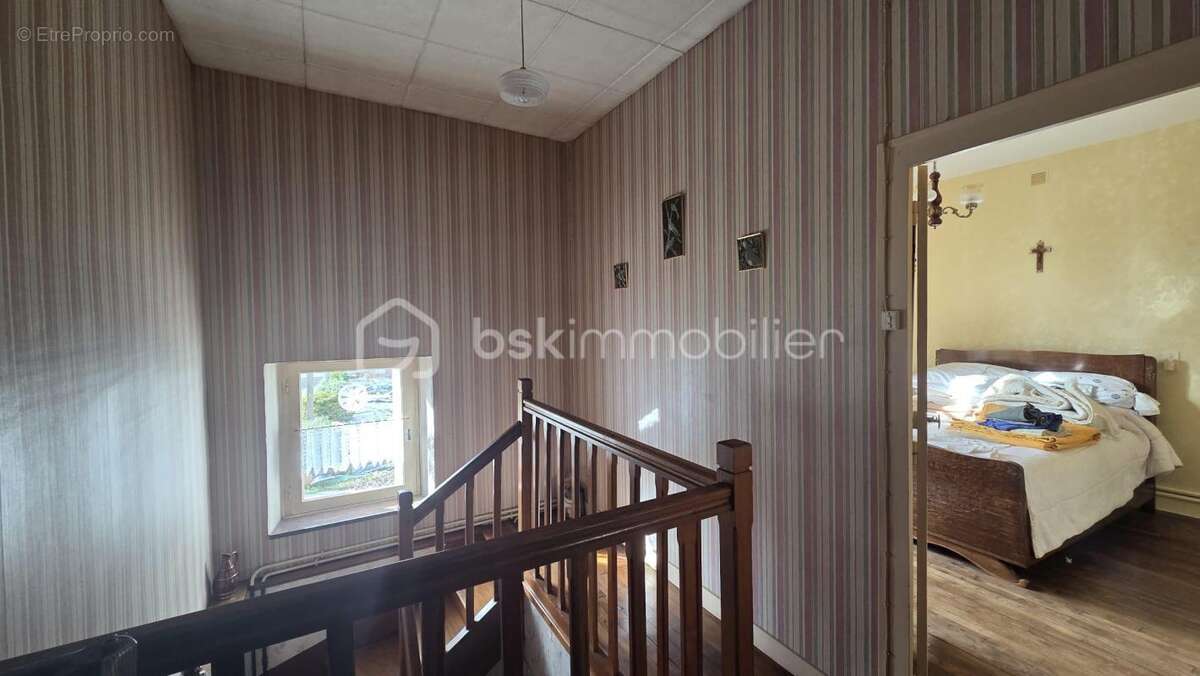 Maison à SAINT-GERMAIN-EN-COGLES