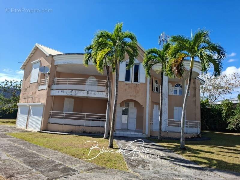 Maison à BAIE-MAHAULT
