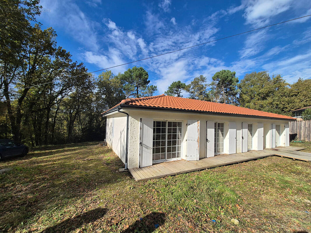 Maison à SAINT-CAPRAIS-DE-BORDEAUX