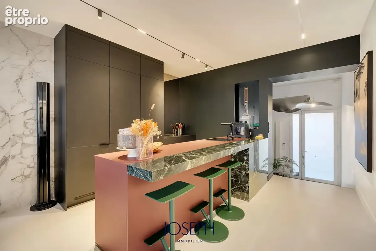 Guilhemery, contemporaine avec jardin, piscine et garage. - photo 3