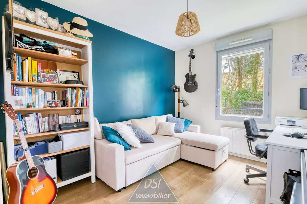 Appartement à NEYRON