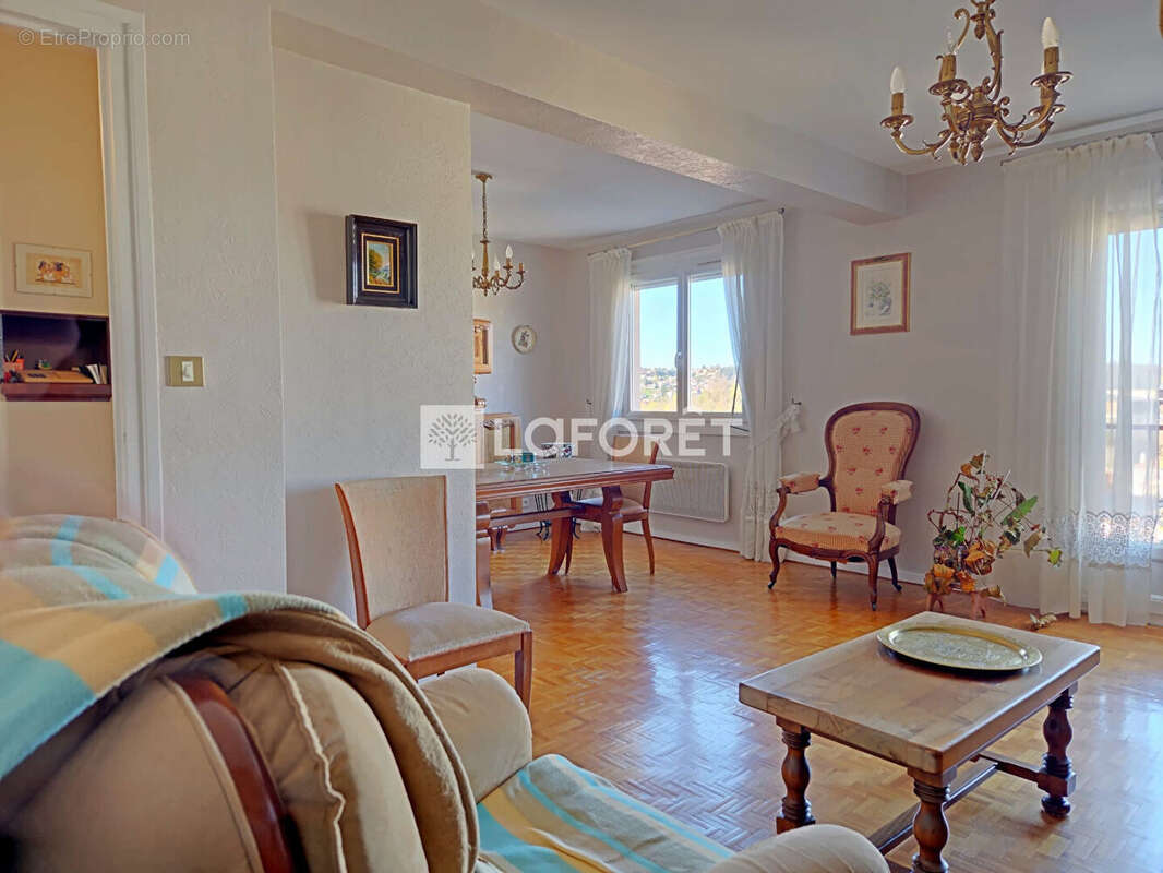 Appartement à FRAISSES