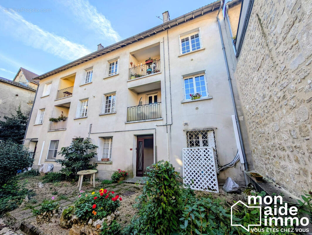 Appartement à THIVIERS