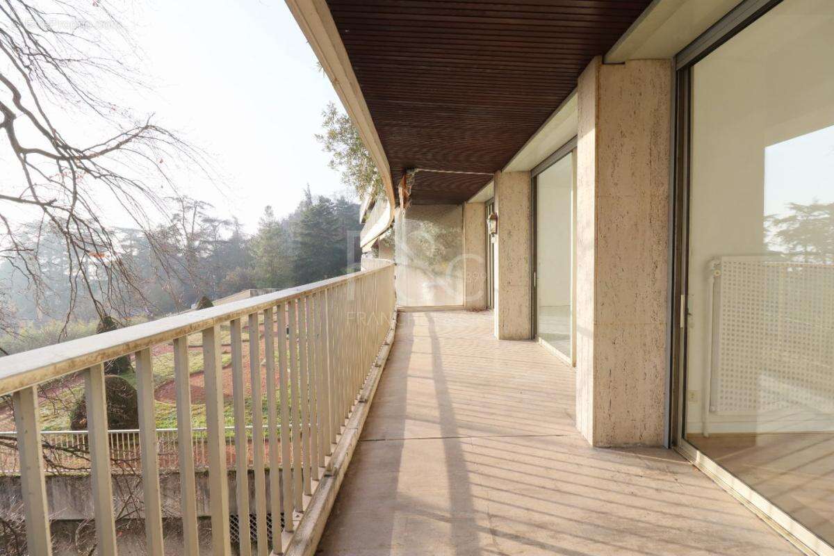 Appartement à SAINTE-FOY-LES-LYON