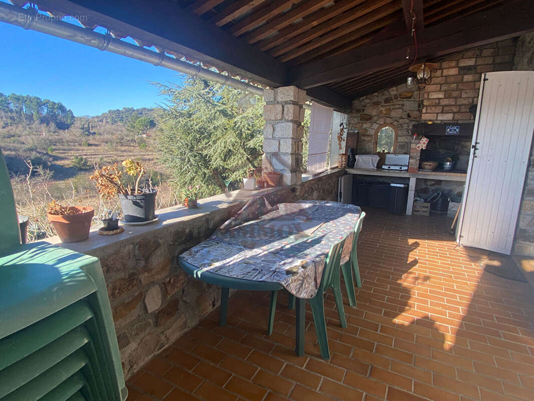 Maison à SAINT-BRES