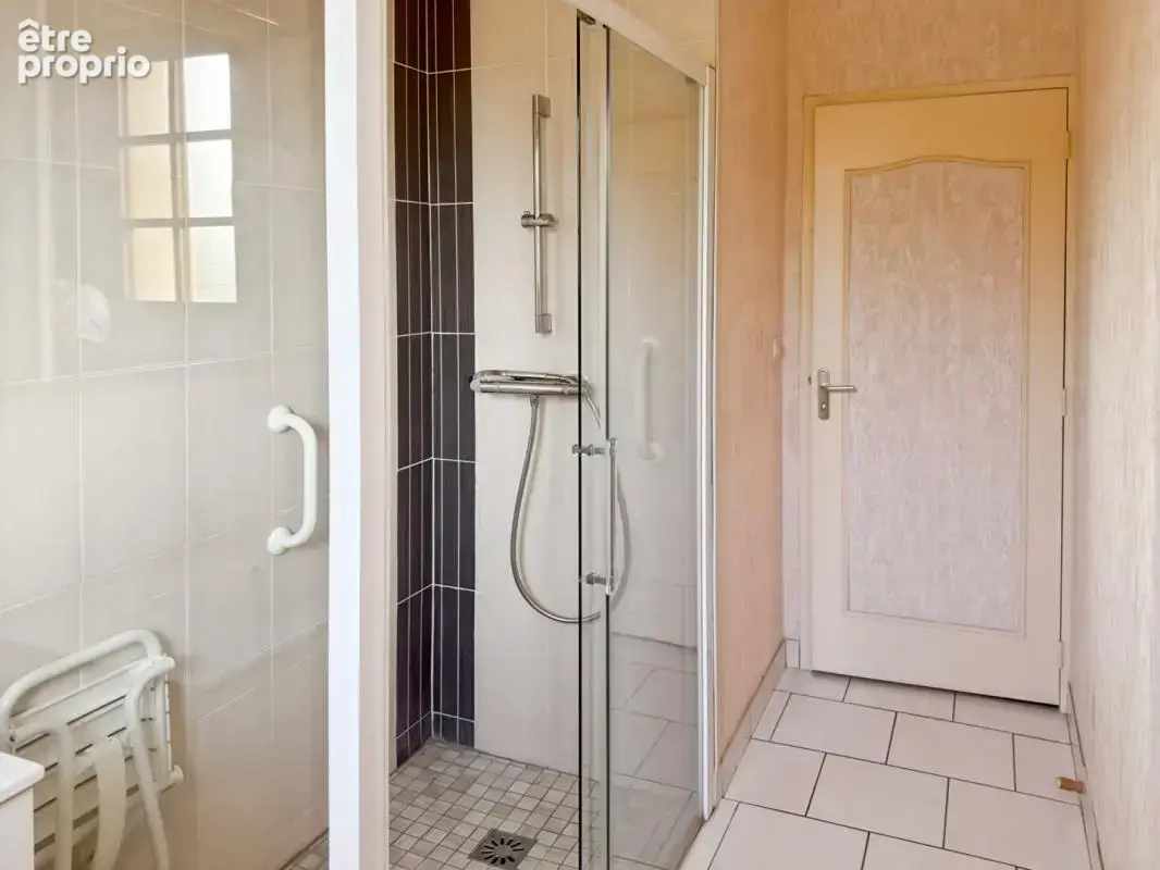 Maison Parce Sur Sarthe 5 pièce(s) 109 m2 - photo 8