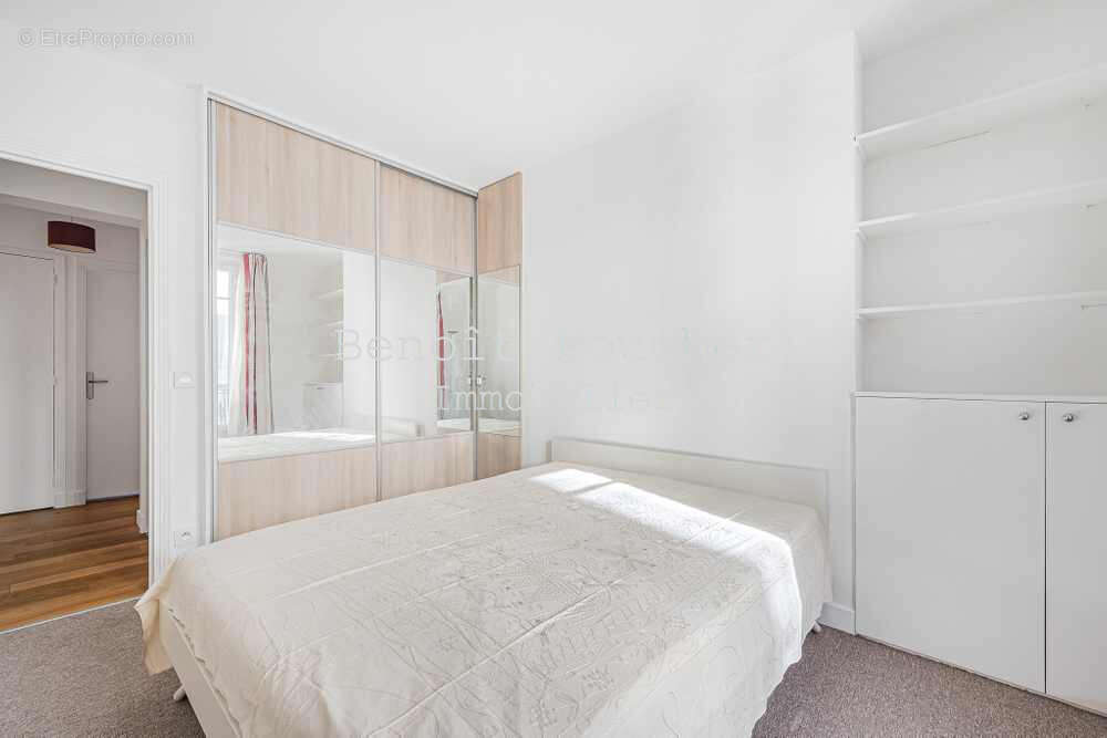 Appartement à PARIS-10E