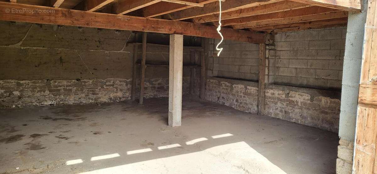 Maison 88 m² à Saint-Andre-De-Bage  - photo 3