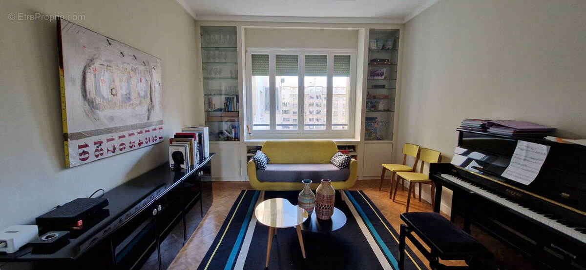 Appartement à MARSEILLE-8E