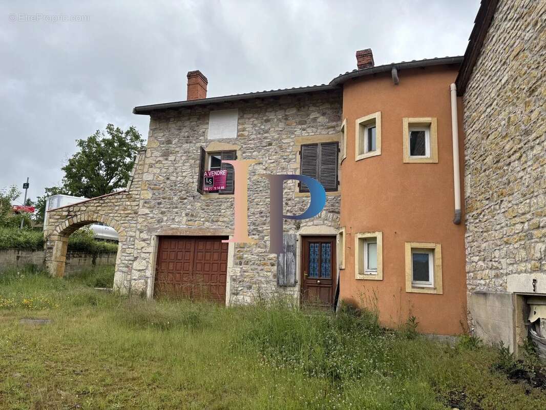 Maison à CHARLIEU