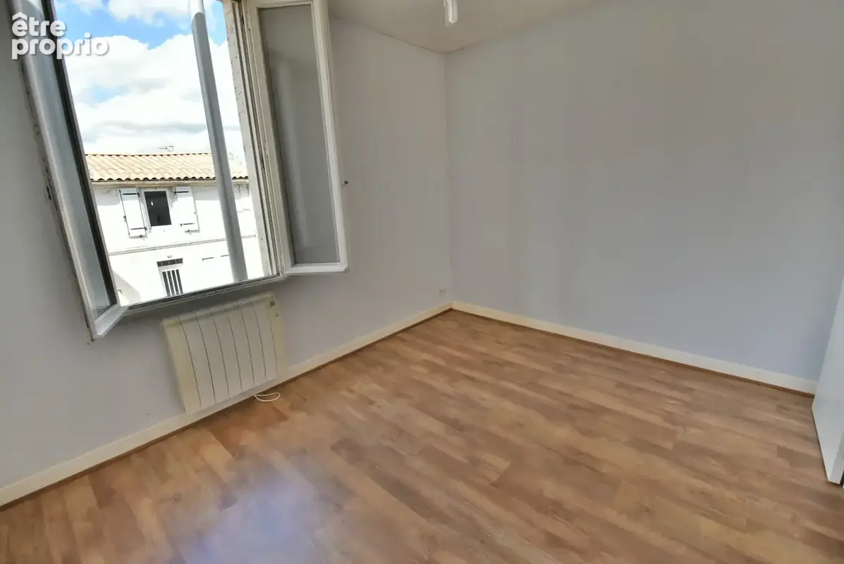 Maison à vendre 6 pièces ANGOULEME (16) maison 3 chambres + Studio et piscine sur terrain de 1150 m2 - photo 15
