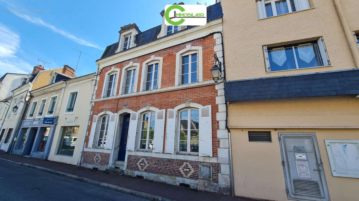 Maison à LA FERTE-BERNARD