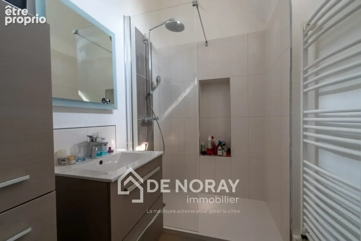 Propriété rare clos de mur 180m2 environ 4 chambres piscine et garage clos de mur - photo 15
