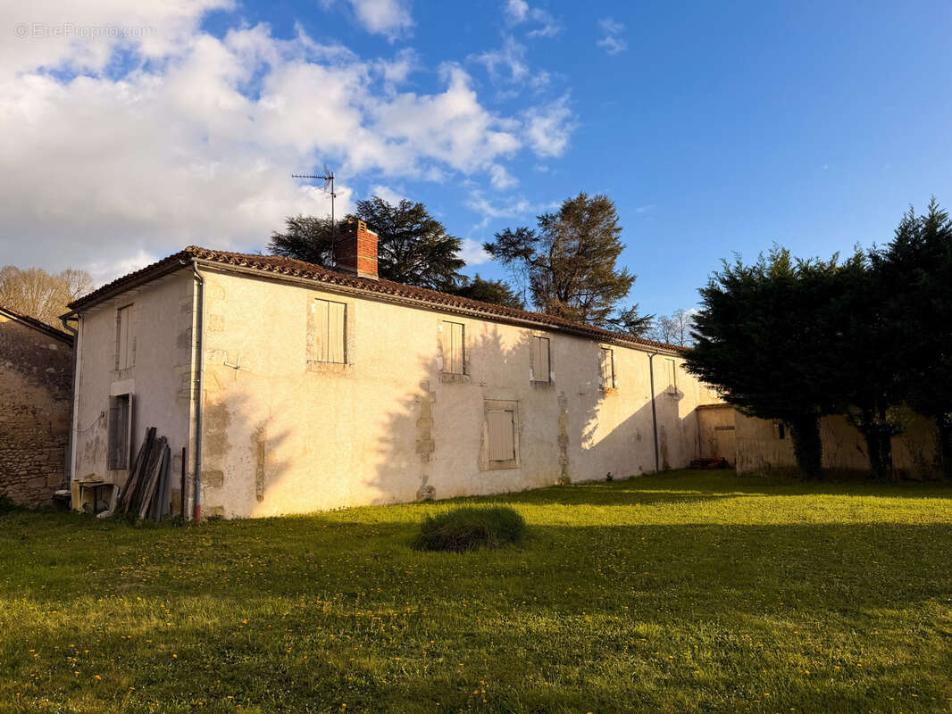Maison à RAZAC-SUR-L'ISLE