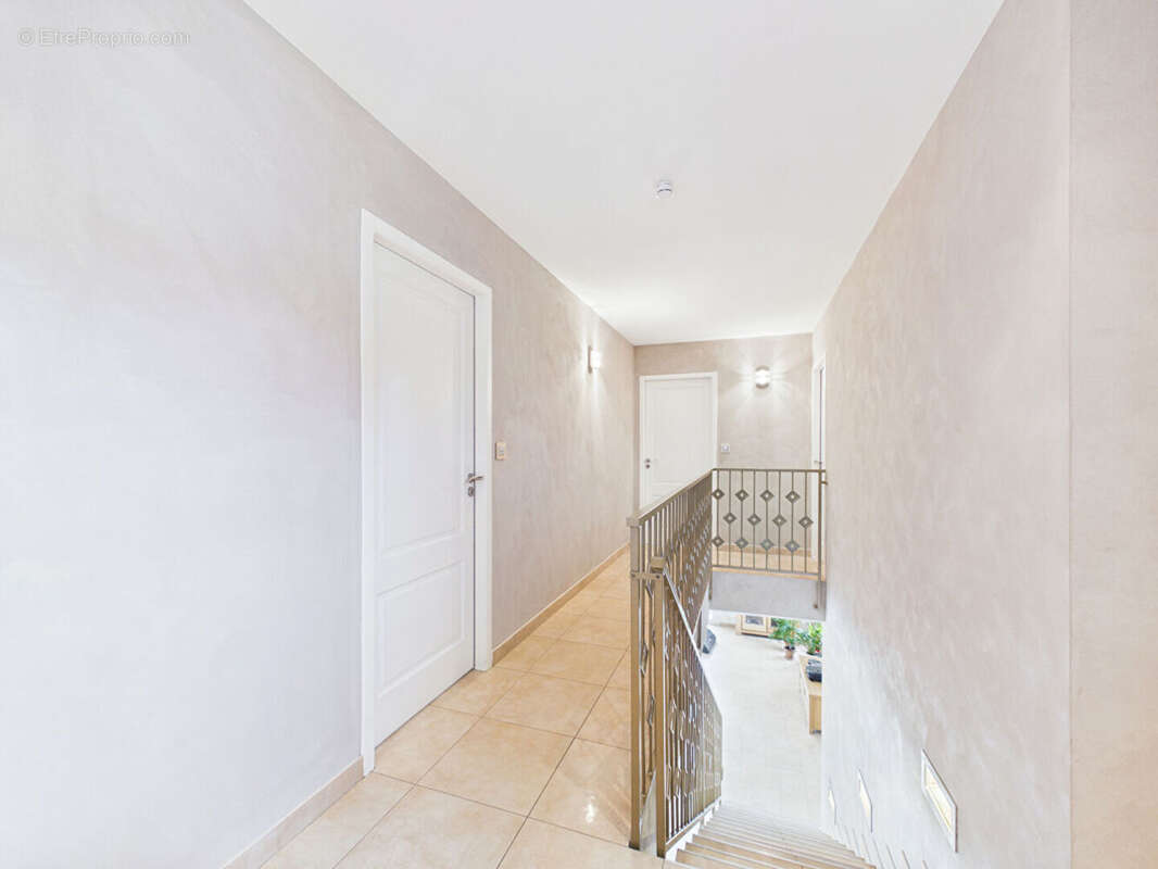 Maison à TOURNON-SUR-RHONE