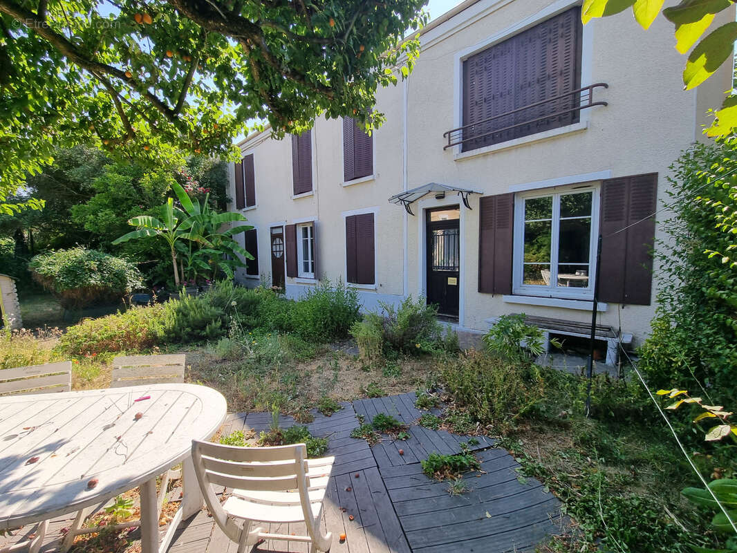 MAISONS-ALFORT Appartement 65.68m2 avec JARDIN 85m2 - photo 2