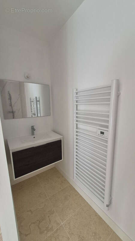 Appartement à SAINT-JEAN-D'ANGELY