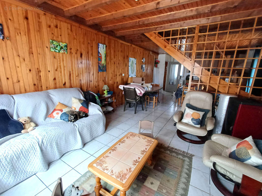 Maison à CRAPONNE-SUR-ARZON