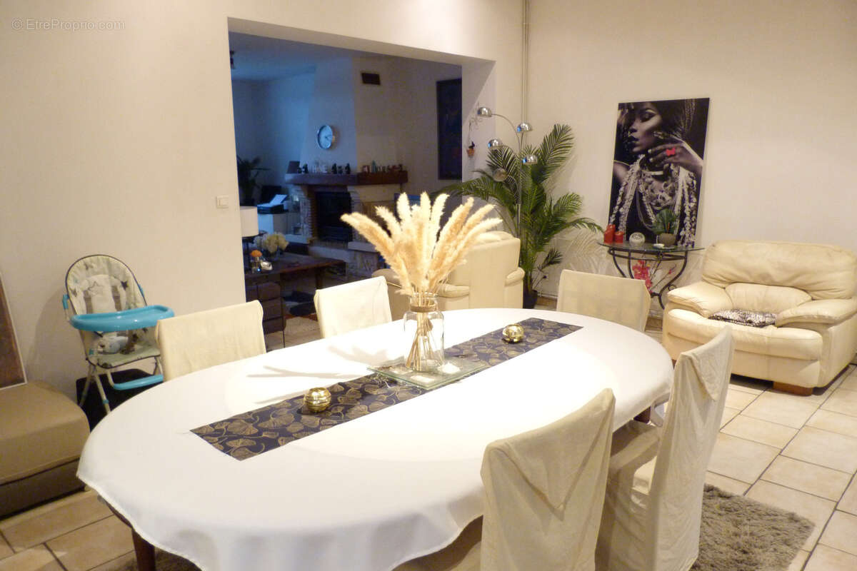 Maison à LA MAILLERAYE-SUR-SEINE