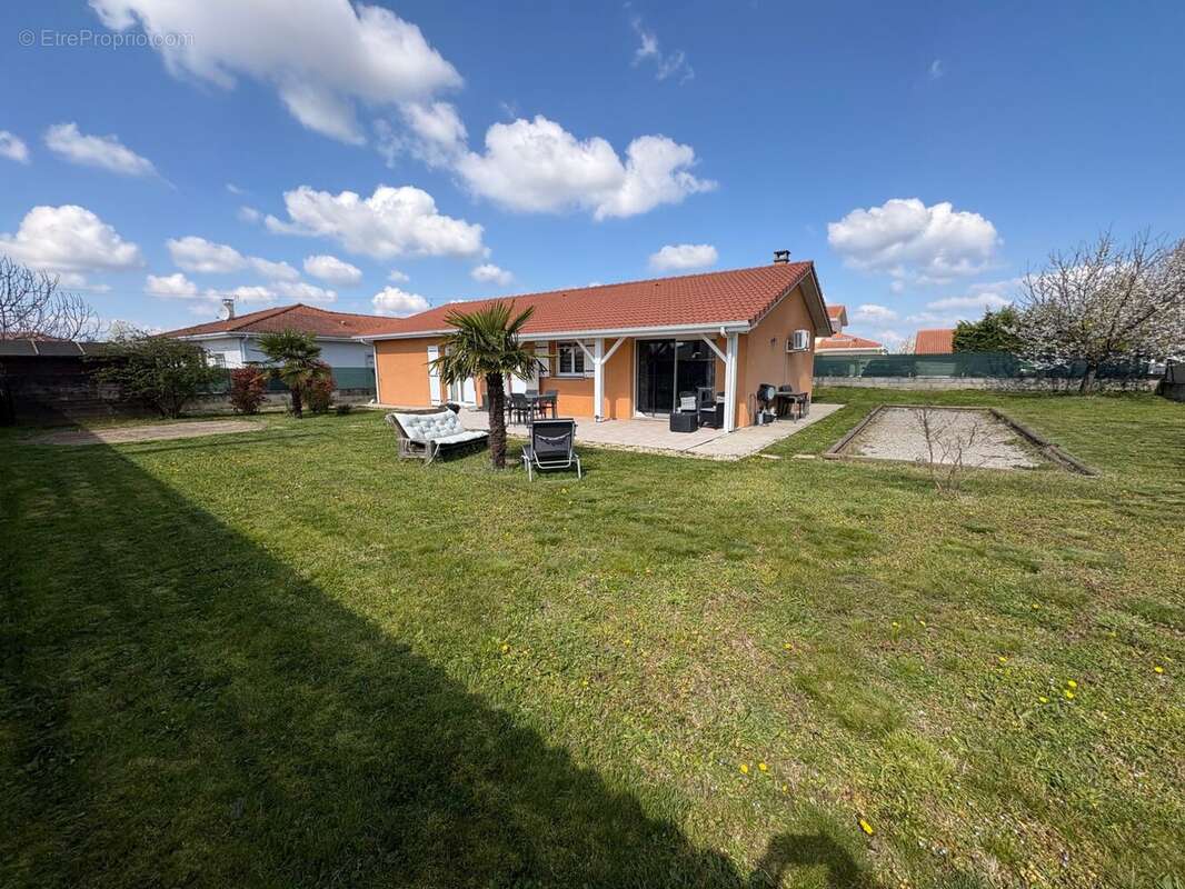 Maison à BEAUREPAIRE