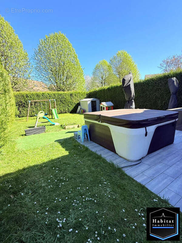 Maison à LE PLESSIS-BELLEVILLE