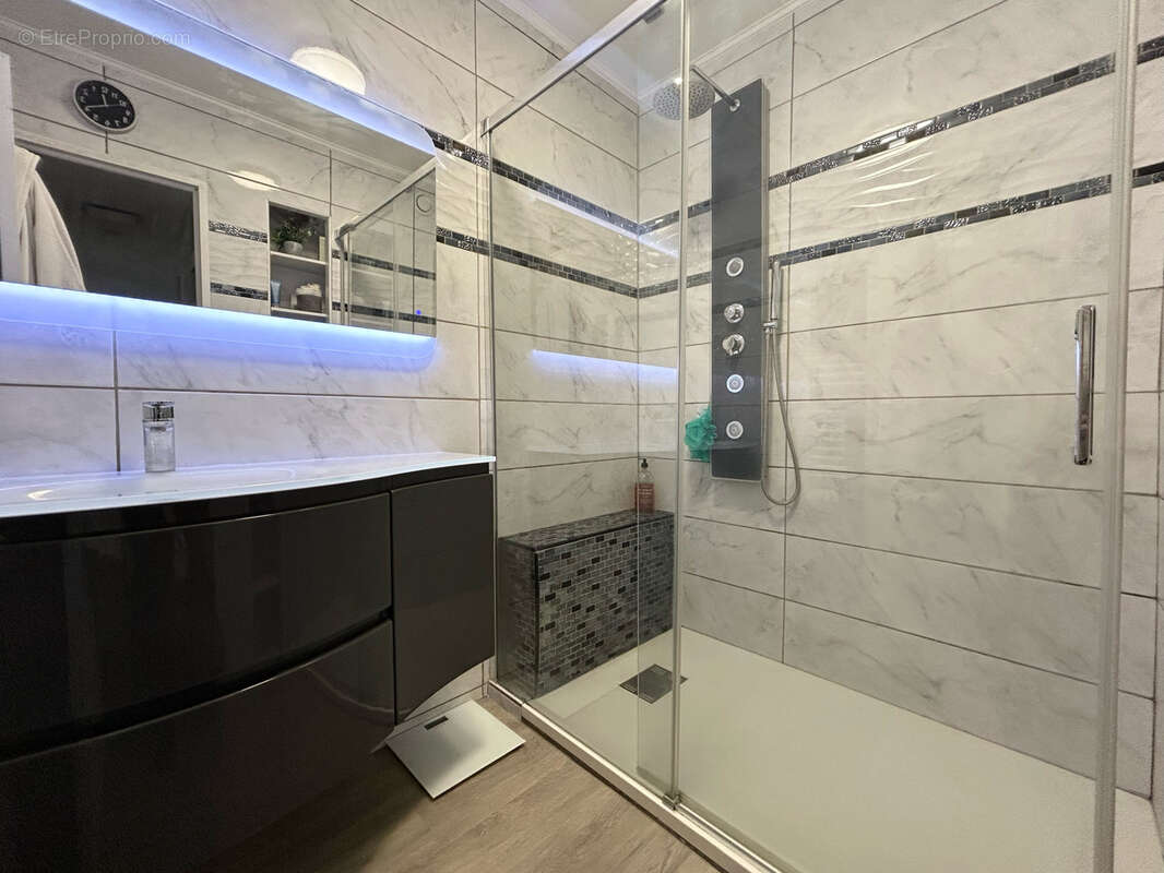 Appartement à MARSEILLE-13E